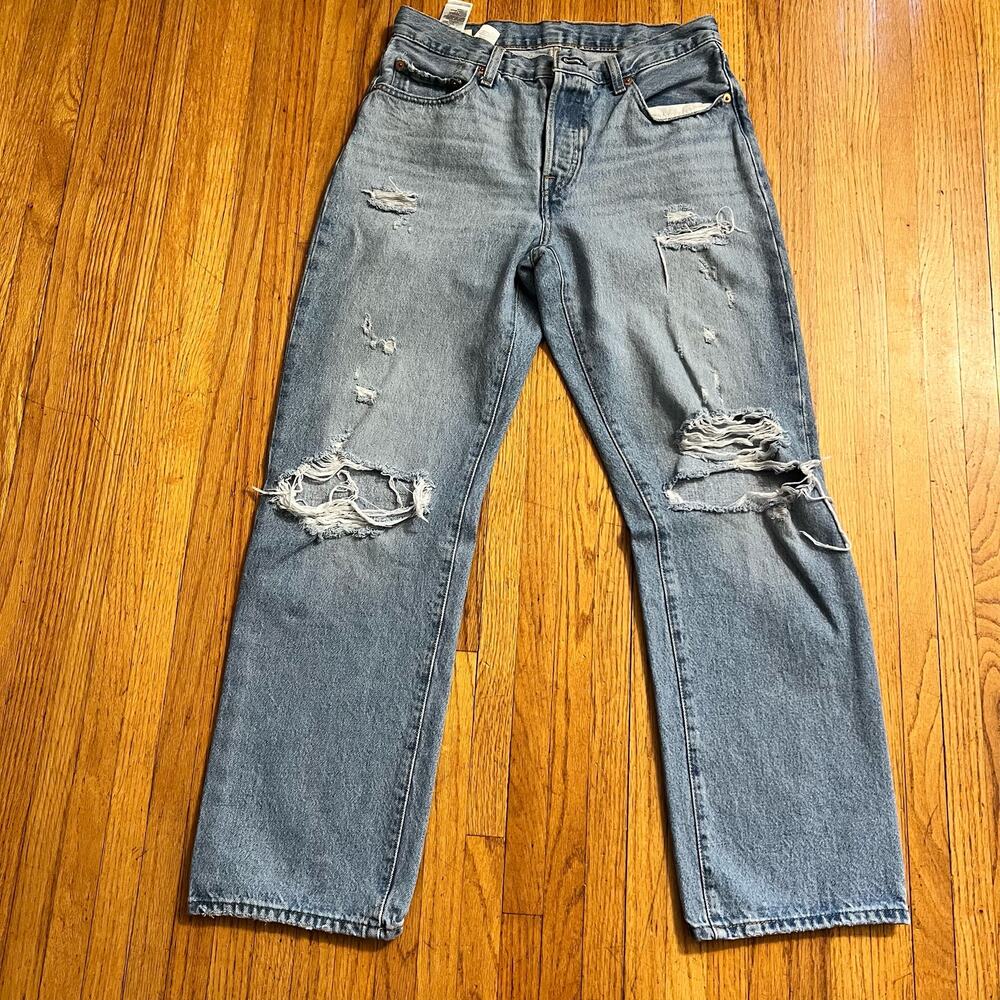Levi's Women's Straight Leg Jeans - Distressed Blue